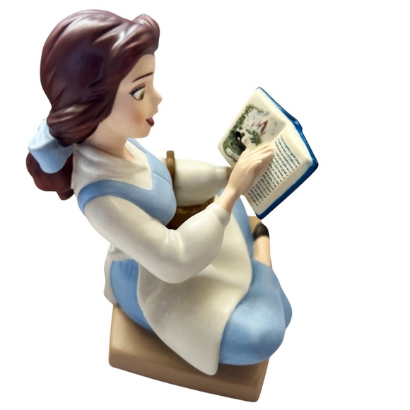 Walt Disney Classics Collection WDCC Beauty The Beast “Bookish Beauty" Figurine - Picture 2 of 8